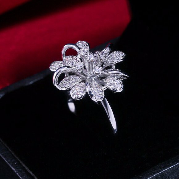 New 925 Silver Flower White Sapphire Ring - Picture 2 of 5